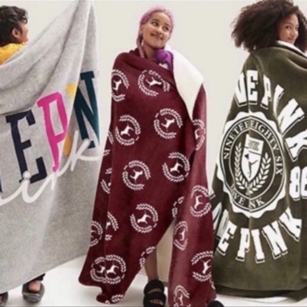 PINK VS SHERPA BLANKET